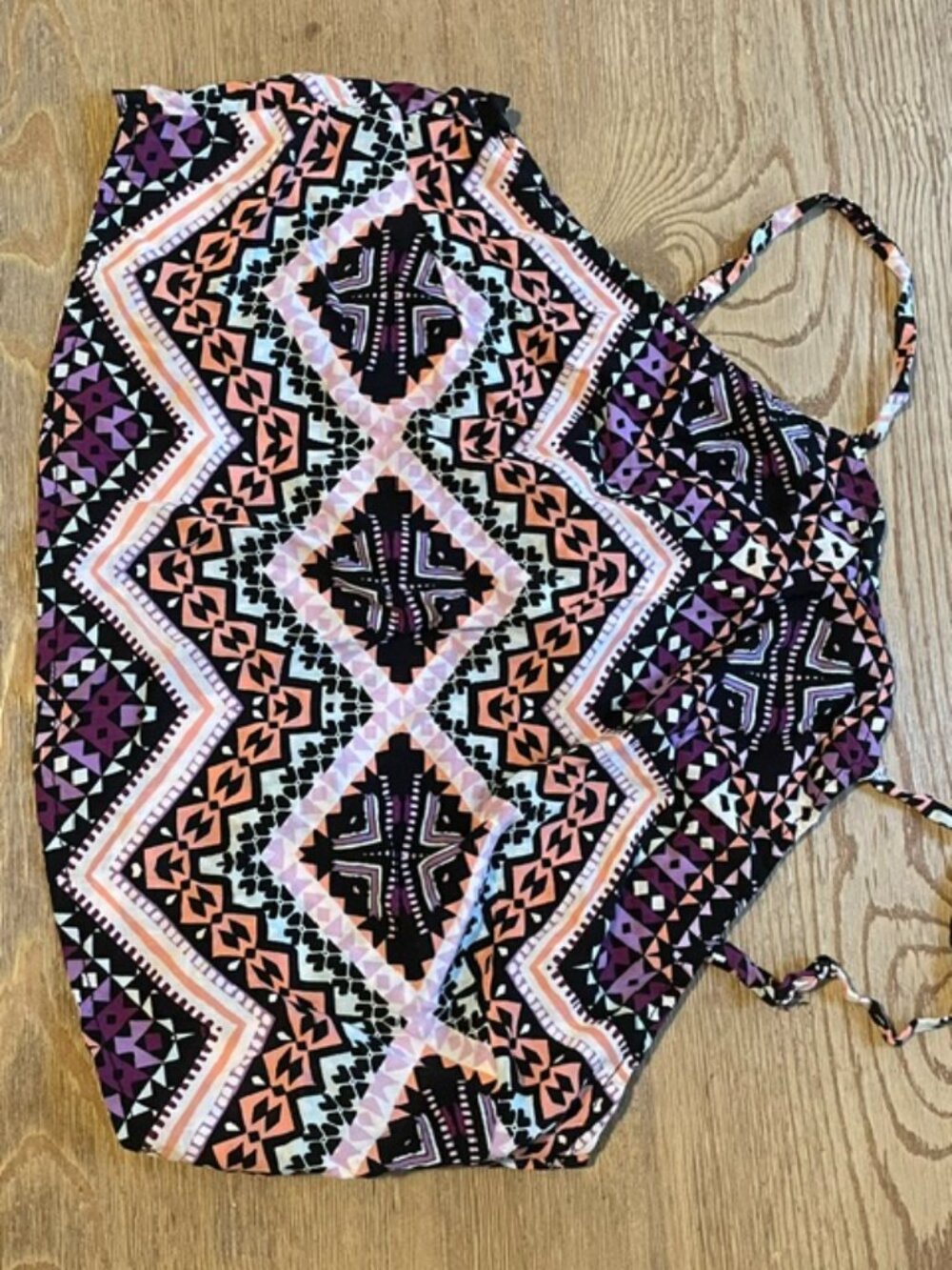 Express Geometric Tie Crop Top